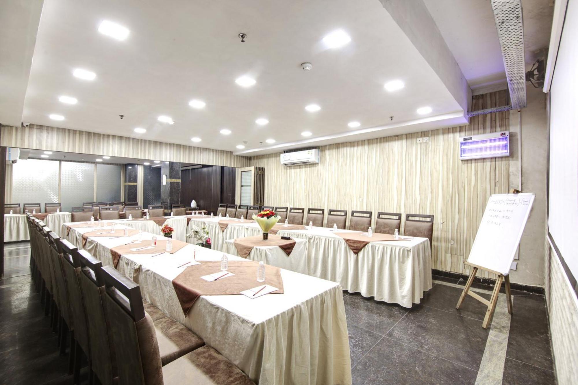 Persona International Hotel Karol Bagh Delhi Exterior foto